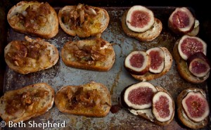 Fig and Walla Walla Crostini
