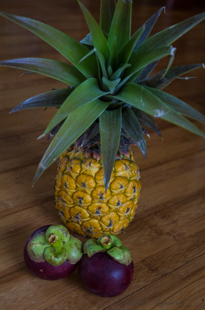 Pineapple and mangosteen 